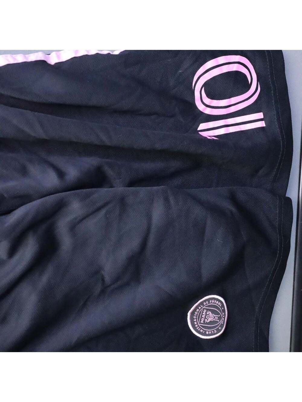 Lionel Messi Collection #10 Pink Inter Miami Style Soccer Jersey & Shorts Set L - Picture 9 of 9